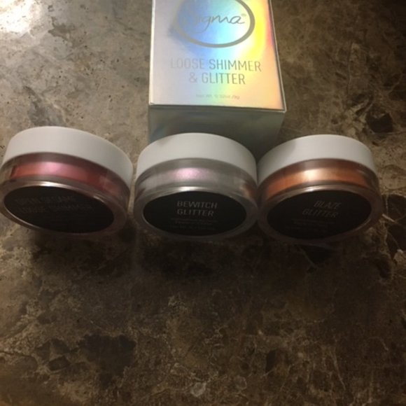 *RARE* BNIB Sigma Beauty MAGIC & MERRIMENT Loose Shimmer & Glitter Set - Picture 6 of 12